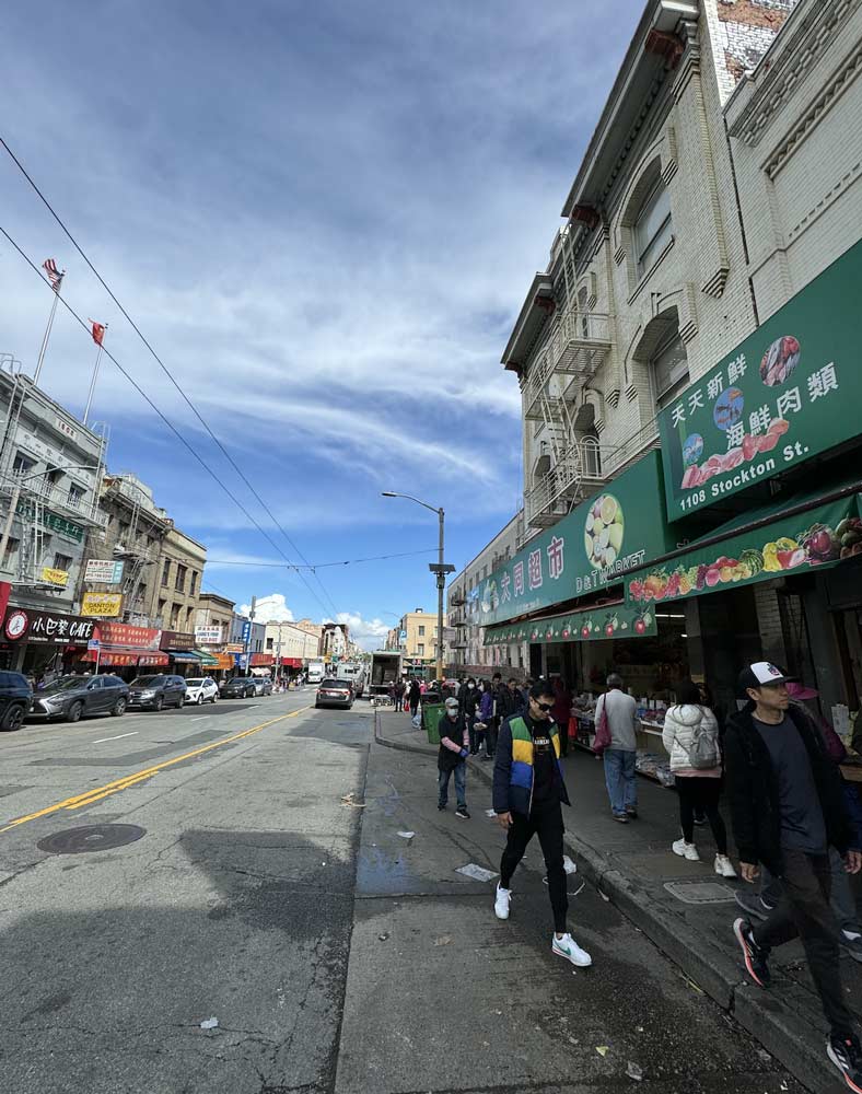 Read more about the article One Tangerine in Chinatown