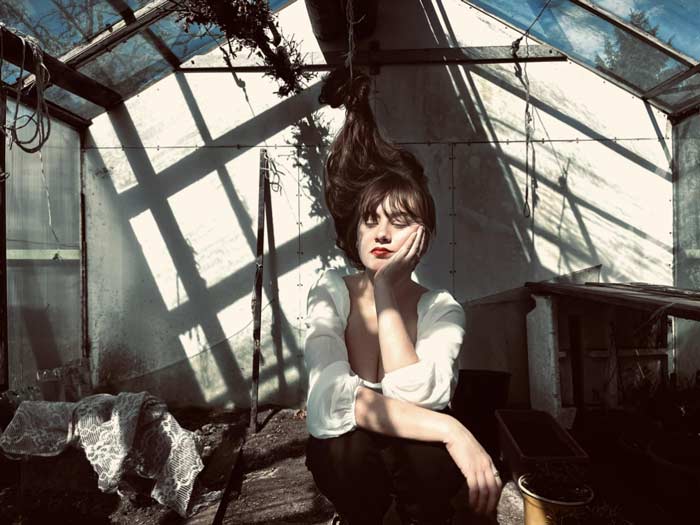 Read more about the article pretty artist